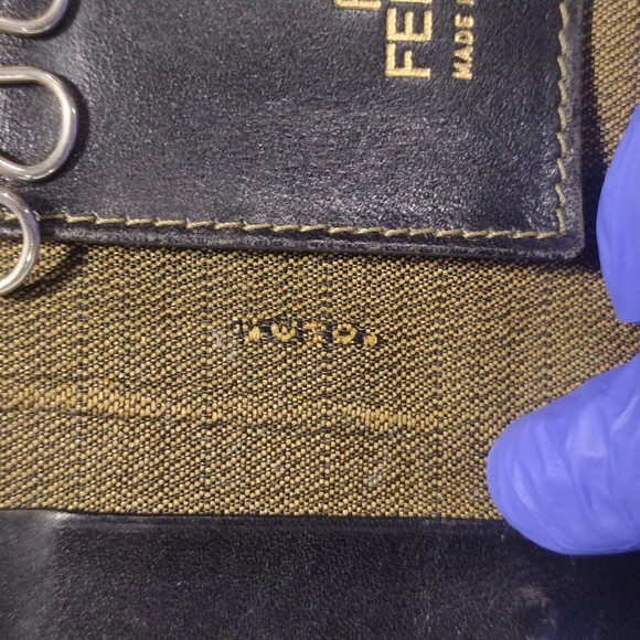 Vintage Fendi Black leather Zucca Six Hooks Key Case 3.75x2 25-in - Luxury "#06" - Picture 9 of 11